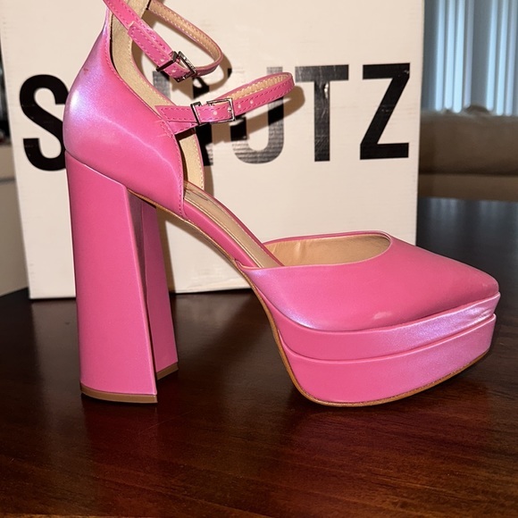 New‼️ Schutz
Elysee Platform Pumps - Picture 2 of 11